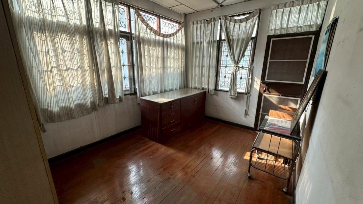 For SaleHouseChokchai 4, Ladprao 71, Ladprao 48, : For Sale Two-storey detached house in original condition, located in Soi Chok Chai 4, Yaek 46, Lat Phrao area, Bangkok. , Lat Phrao , Lat Phrao , Bangkok , CX-148794