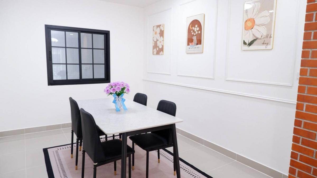 For SaleTownhomePathum Thani,Rangsit, Thammasat : For Sale Townhouse/Townhome  , Chomfah warangkul Klong 2 , newly renovated , Pracha Thipat , Thanyaburi , Pathum Thani , CX-148798