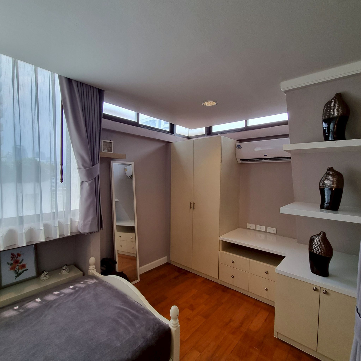 CondoSukhumvit, Asoke, Thonglor : ✨ Private kingdom 142 sq m in the heart of Sukhumvit 39✨ Wide area like living in a single house. With a 180 degree city view!📸