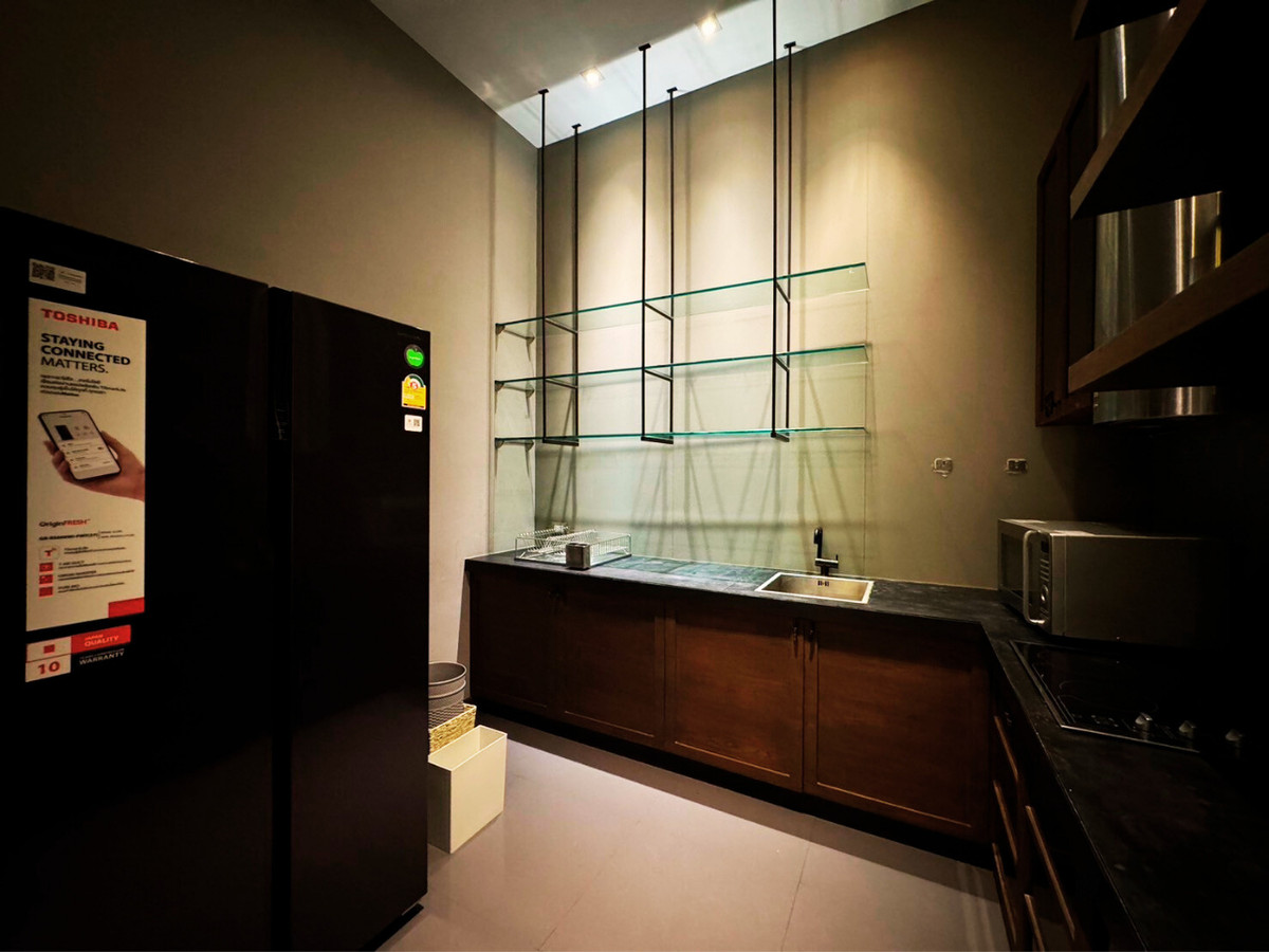 For RentCondoWitthayu, Chidlom, Langsuan, Ploenchit : 🌟 Ultra-Luxury Living in Ploenchit! FOR RENT: The Crest Ruamrudee – Massive 265.83 sq.m. Residence