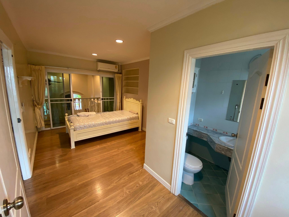 For SaleTownhomeBangna, Bearing, Lasalle : Fantasia Villa 2 / 4 bedrooms (sold with tenant), Fantasia Villa 2 / 4 bedrooms (SALE WITH TENANT) YOK108