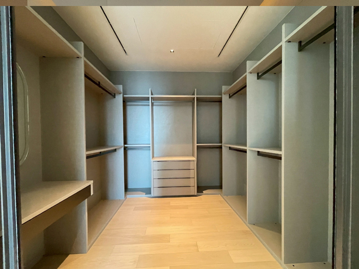 For RentCondoWitthayu, Chidlom, Langsuan, Ploenchit : Brand-new 2 bedroom condominium for rent at Eighteen Seven One Bangkok