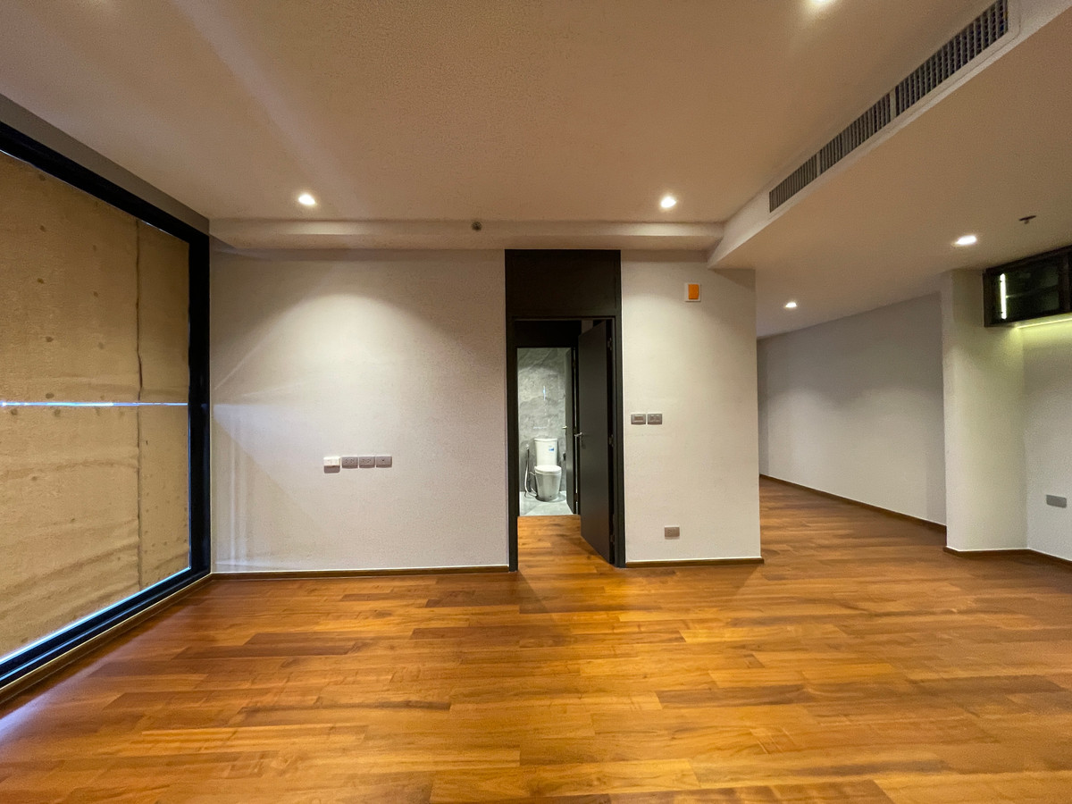 ขายคอนโดสาทร นราธิวาส : [ขาย] Rare Item! One Altitude เจริญกรุง คอนโด Ultra Luxury ความเป็นส่วนตัวสูงสุดเพียง 85 ยูนิต ใกล้ Shrewsbury International School เพียง 280 เมตร สัมผัสประสบการณ์การอยู่อาศัยที่เหนือระดับ บนทำเลศักยภาพ “เจริญกรุง-จันทน์“ ตอบโจทย์ครอบครัวยุคใหม่