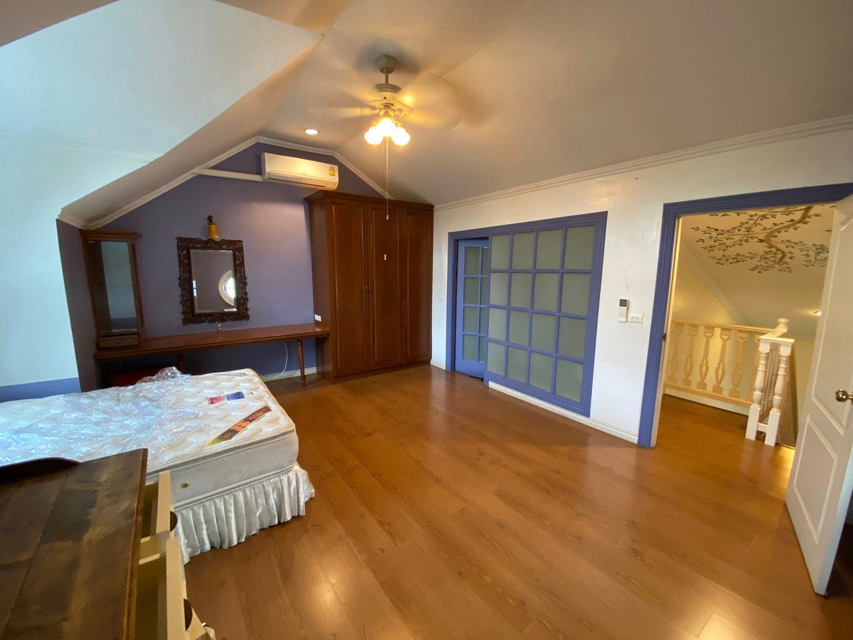 For SaleTownhomeBangna, Bearing, Lasalle : Fantasia Villa 2 / 4 bedrooms (sold with tenant), Fantasia Villa 2 / 4 bedrooms (SALE WITH TENANT) YOK108