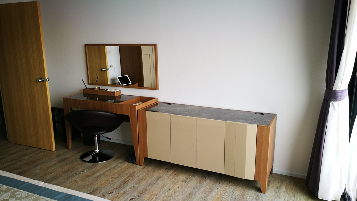 For SaleCondoLadprao, Central Ladprao : SALE 3-Bedroom unit at The Issara Ladprao, Contact 062-496-6454