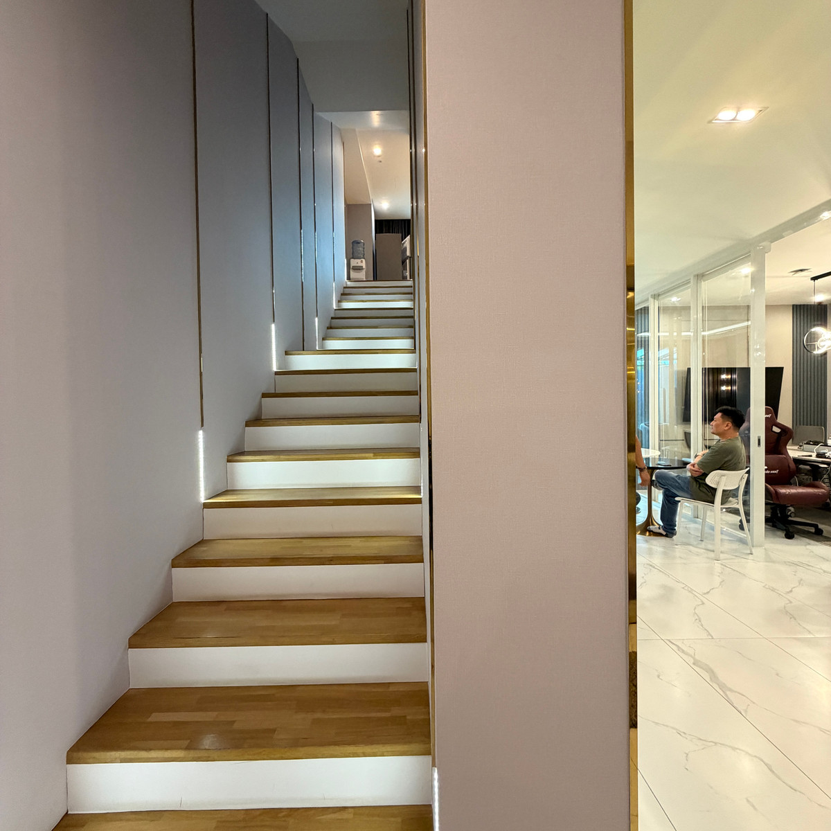 ขายบ้านโชคชัย4 ลาดพร้าว71 : ขายHome Office 5 ชั้น พร้อมลิฟท์ ติดห้างแบบเดินถึง — โซนเลียบด่วนรามอินทรา