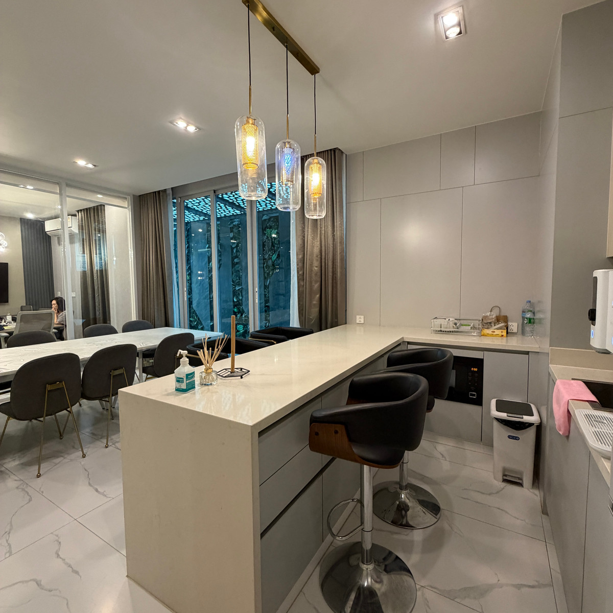 ขายบ้านโชคชัย4 ลาดพร้าว71 : ขายHome Office 5 ชั้น พร้อมลิฟท์ ติดห้างแบบเดินถึง — โซนเลียบด่วนรามอินทรา