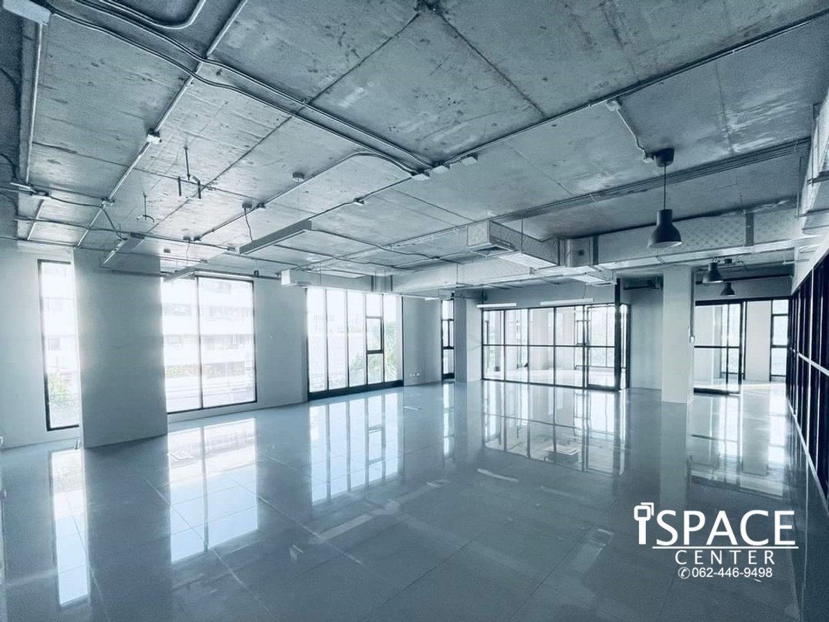 ให้เช่าสำนักงานอารีย์ อนุสาวรีย์ : ให้เช่าสำนักงาน  ใกล้ BTS อารีย์ เพียง 700 เมตร ทำเลดี ย่านพหลโยธิน เข้า-ออกสะดวก เหมาะสำหรับสำนักงานทุกประเภท