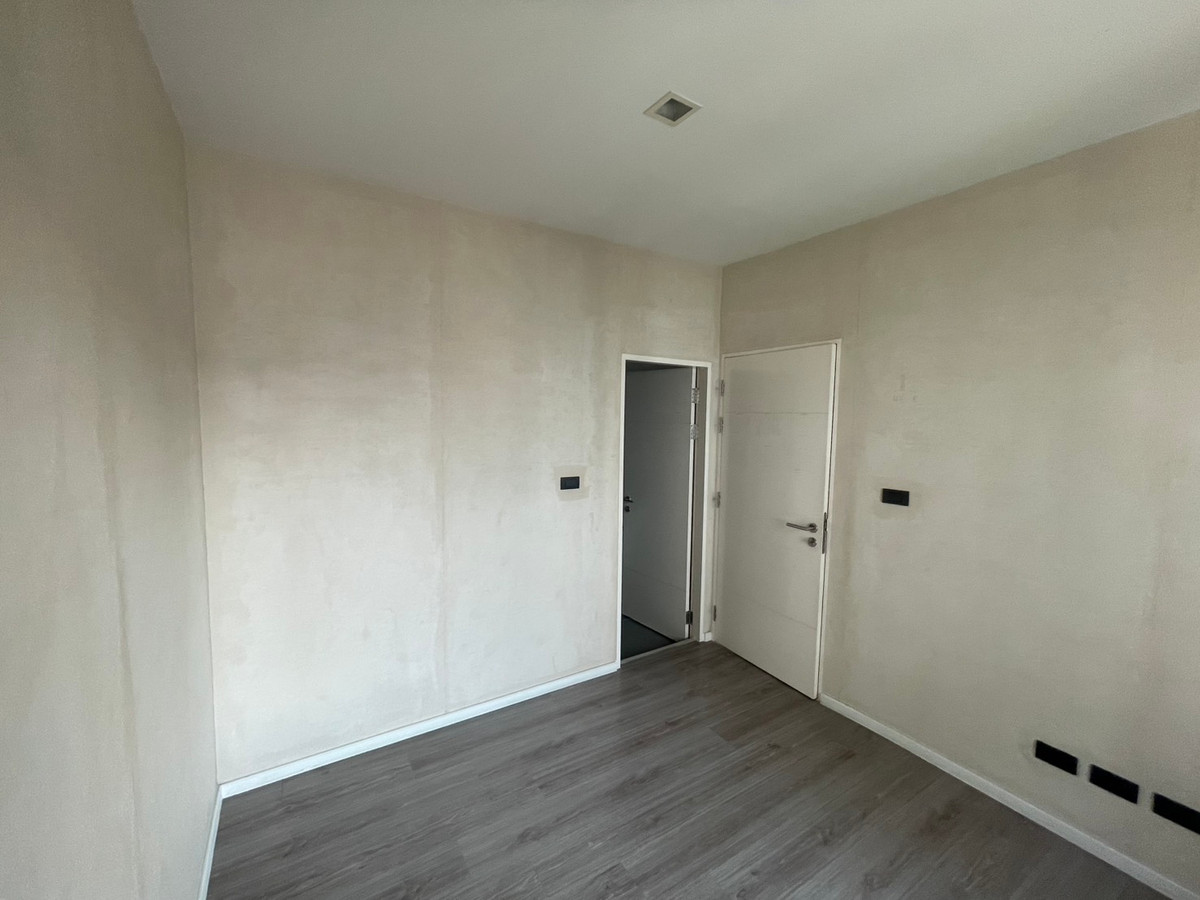 For RentTownhomeKasetsart, Ratchayothin : Townhome for rent, Baan Klang Muang Ratchayothin, near Major Ratchayothin. Central Ladprao, BTS, can enter and exit Phahon.