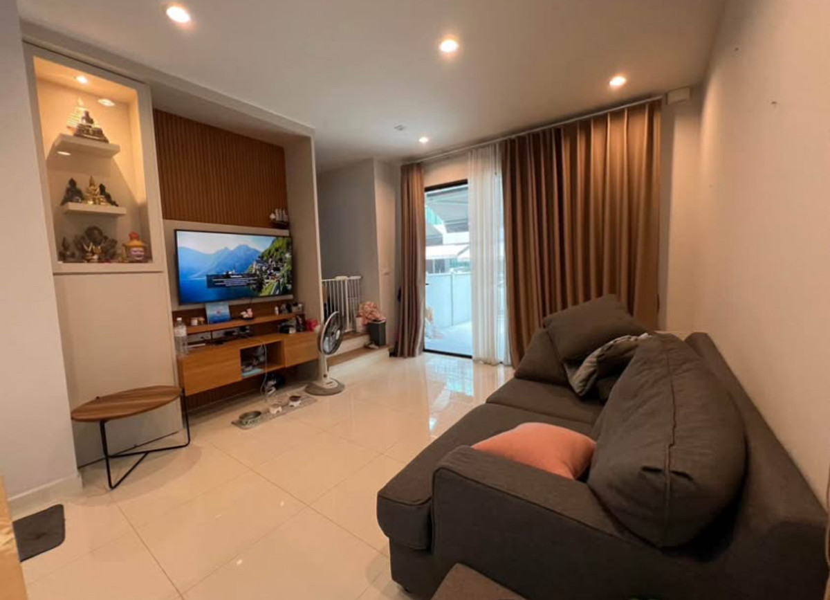 ทาวน์โฮมพระราม 5 ราชพฤกษ์ บางกรวย : ขาย / ให้เช่าทาวน์โฮมหรู บ้านกลางเมือง ราชพฤกษ์ ติดถนน ตรงข้าม Central Westville