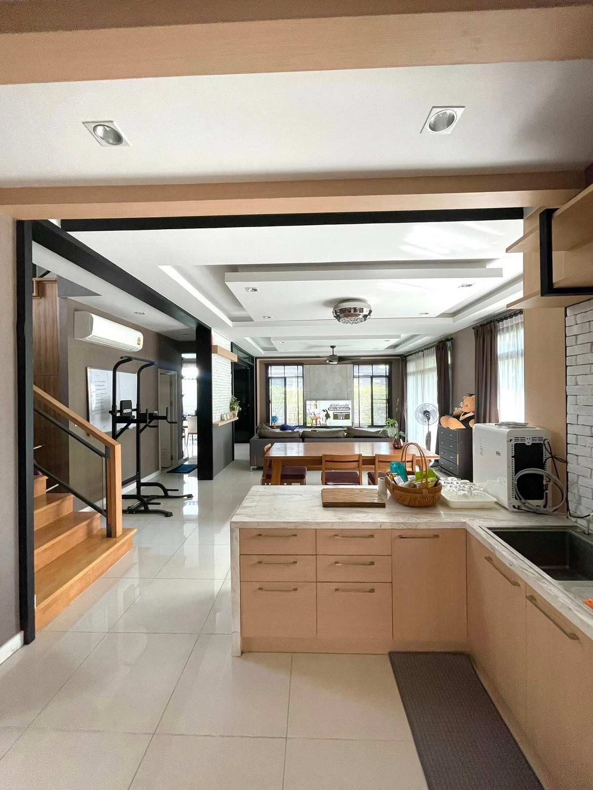 For RentHousePattanakan, Srinakarin : For rent 80 sq m, usable area 280 sq m, 4 bedrooms, 4 bathrooms, 2-story detached house, The Palm Phatthanakan.