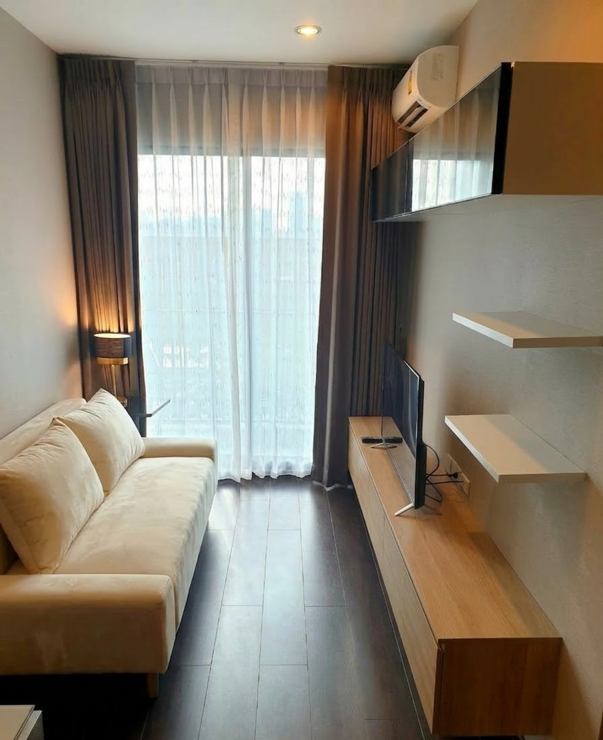 For RentCondoSukhumvit, Asoke, Thonglor : For rent C Ekkamai, beautiful room, very good price, very livable, fully furnished.