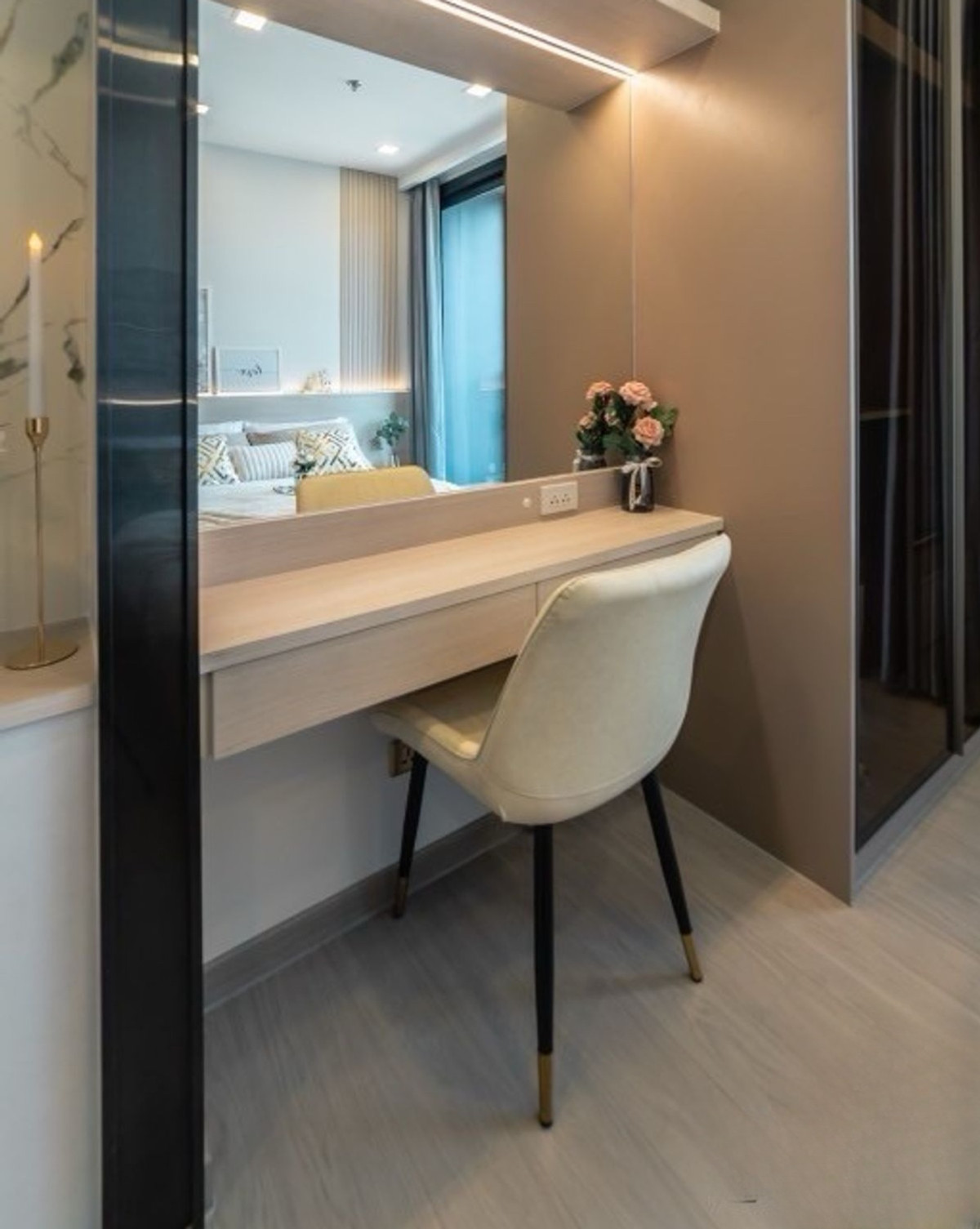 For RentCondoRama9, Petchburi, RCA : Condo for rent in NEW CBD near MRT Rama 9: One 9 Five Project: 1 bedroom, luxuriously decorated, only 350 m. to Central Rama9.