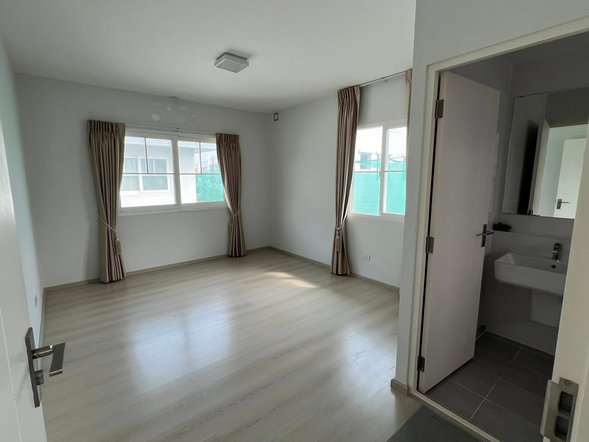 For RentHouseSamut Prakan,Samrong : Villaggio Bangna - Theparak / 3 bedrooms (FOR RENT), Villaggio Bangna - Theparak / 3 Bedrooms (FOR RENT) YOK111