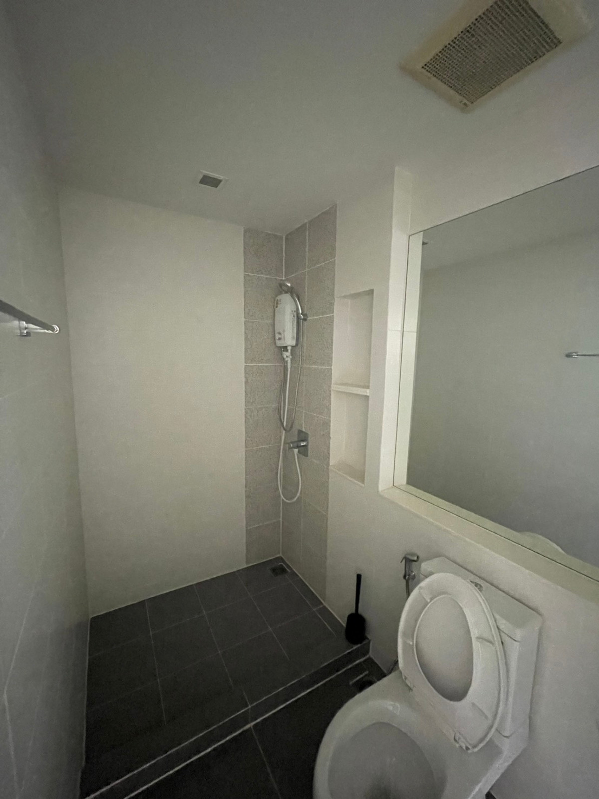 For RentTownhomeKasetsart, Ratchayothin : Townhome for rent, Baan Klang Muang Ratchayothin, near Major Ratchayothin. Central Ladprao, BTS, can enter and exit Phahon.