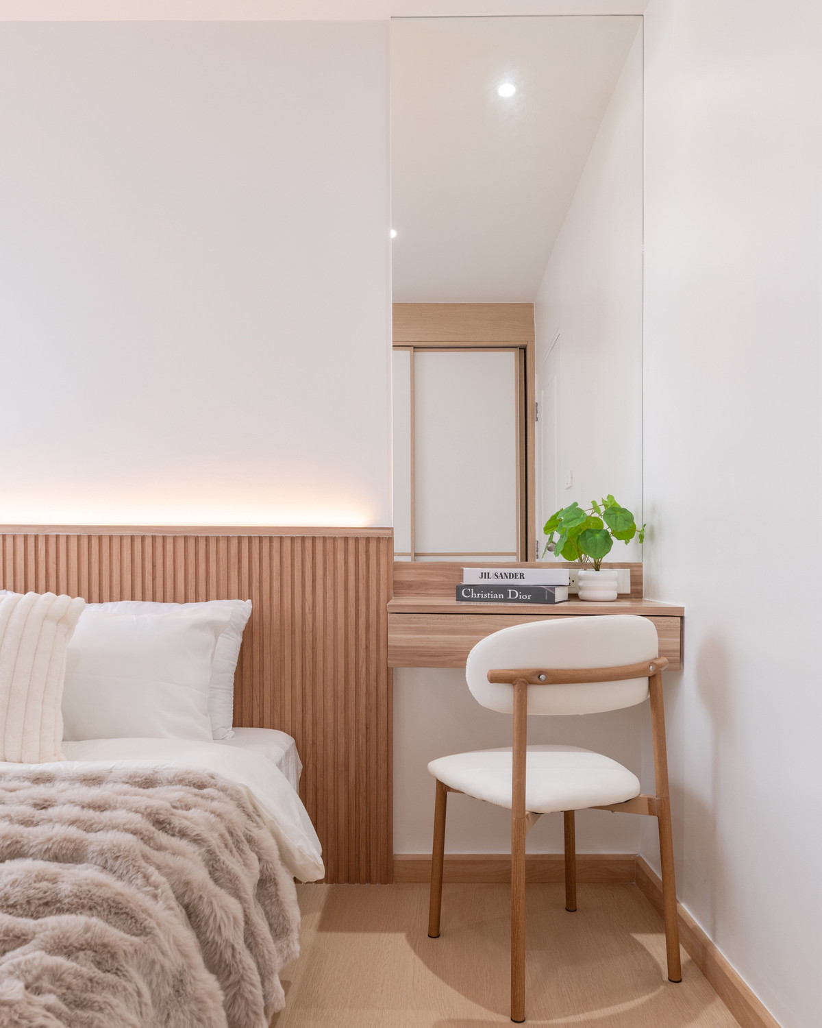 ขายคอนโดบางนา แบริ่ง ลาซาล : K-6802 ห้องสวย สไตล์มินิมอล ตกแต่งใหม่🔥🔥 ขายด่วน ! ไอคอนโด สุขุมวิท 105  พร้อมอยู่ ใกล้ BTS แบริ่ง 