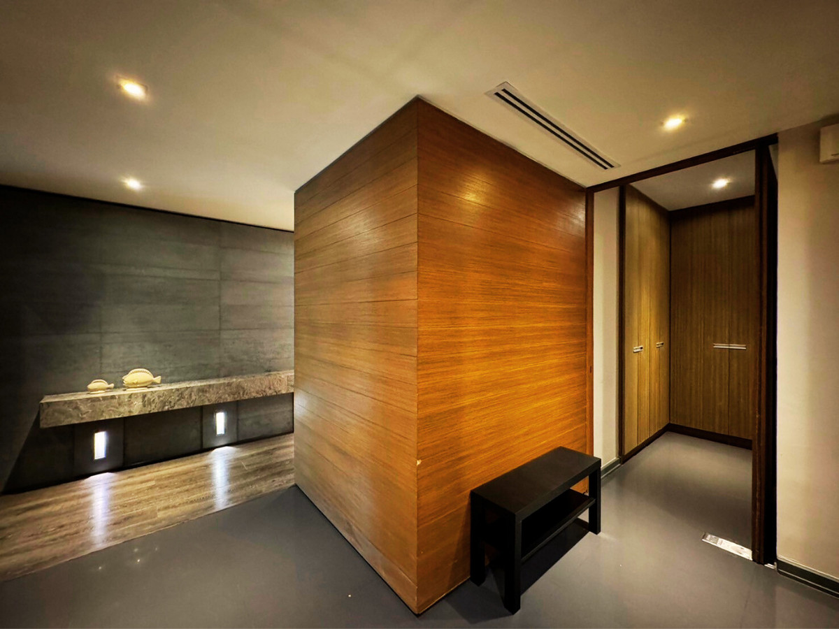 For RentCondoWitthayu, Chidlom, Langsuan, Ploenchit : 🌟 Ultra-Luxury Living in Ploenchit! FOR RENT: The Crest Ruamrudee – Massive 265.83 sq.m. Residence