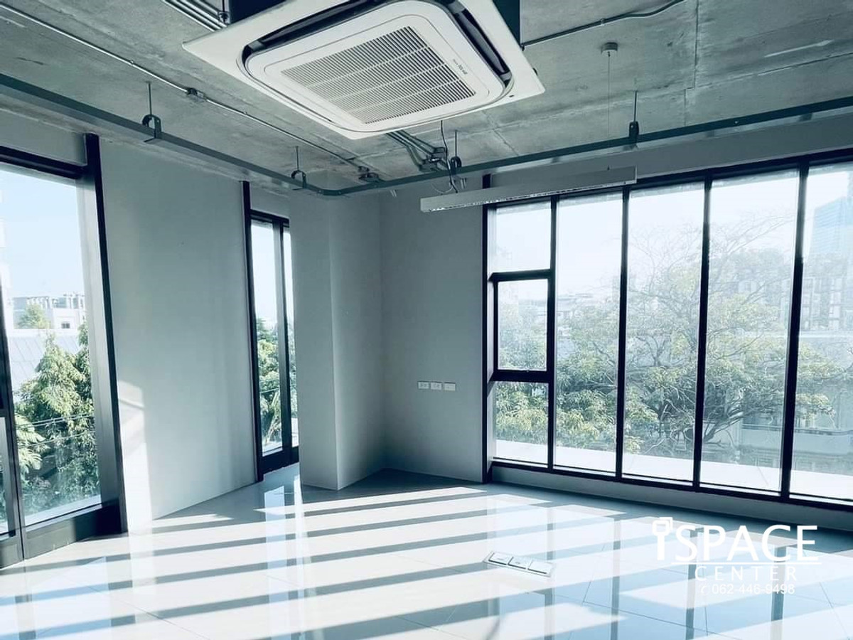 ให้เช่าสำนักงานอารีย์ อนุสาวรีย์ : ให้เช่าสำนักงาน  ใกล้ BTS อารีย์ เพียง 700 เมตร ทำเลดี ย่านพหลโยธิน เข้า-ออกสะดวก เหมาะสำหรับสำนักงานทุกประเภท