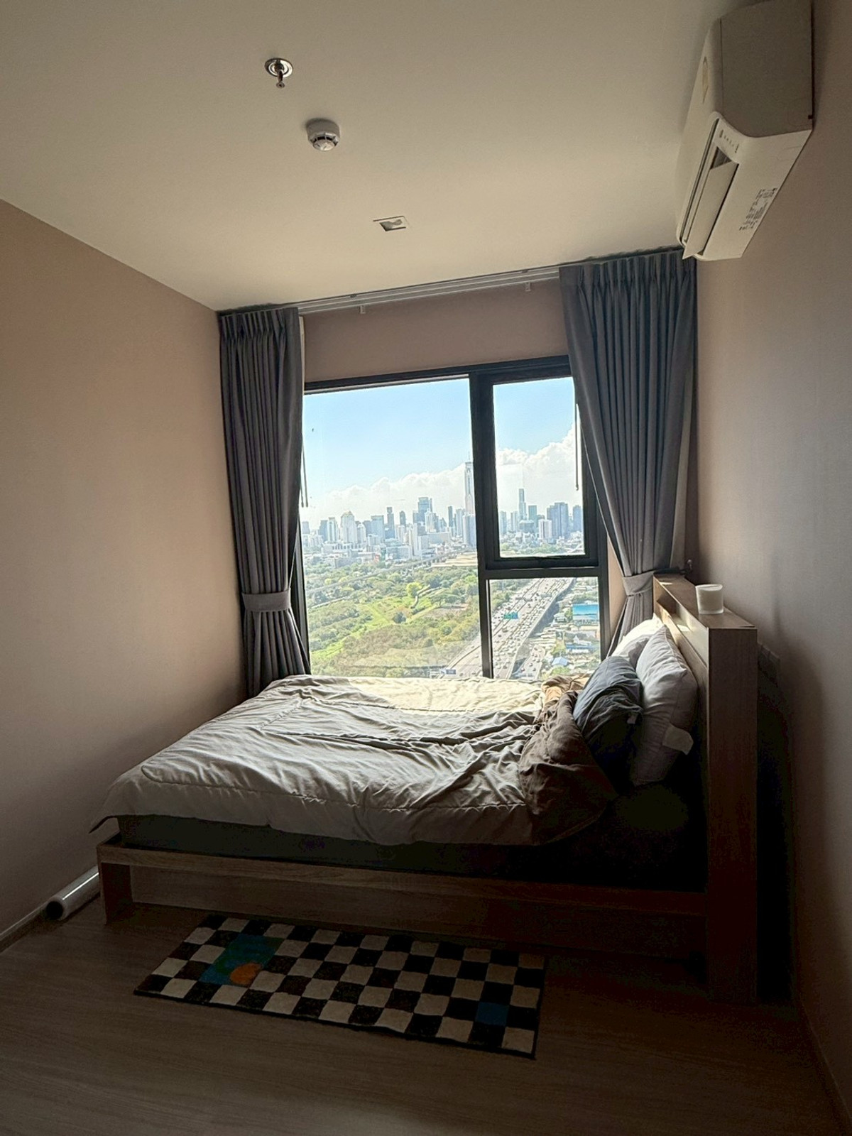 ให้เช่าคอนโดพระราม 9 เพชรบุรีตัดใหม่ RCA : ให้เช่า Life Asoke Hype ราคา 25,000 บาท [MKr260318]