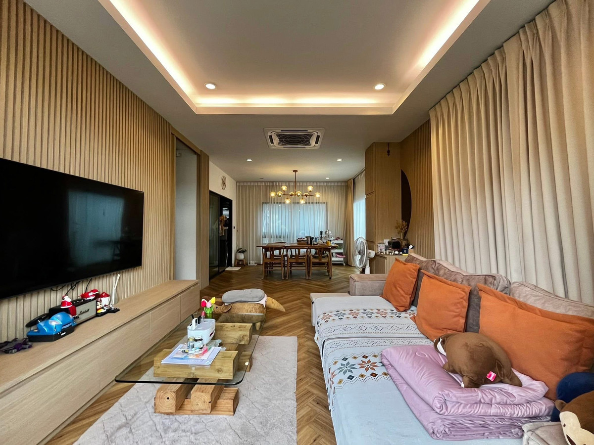 For RentHouseNonthaburi, Bang Yai, Bangbuathong : Luxury detached house for rent Setthasiri Village, Rama 5, fully furnished, near Lotus Nakhon In and The Walk Ratchaphruek.