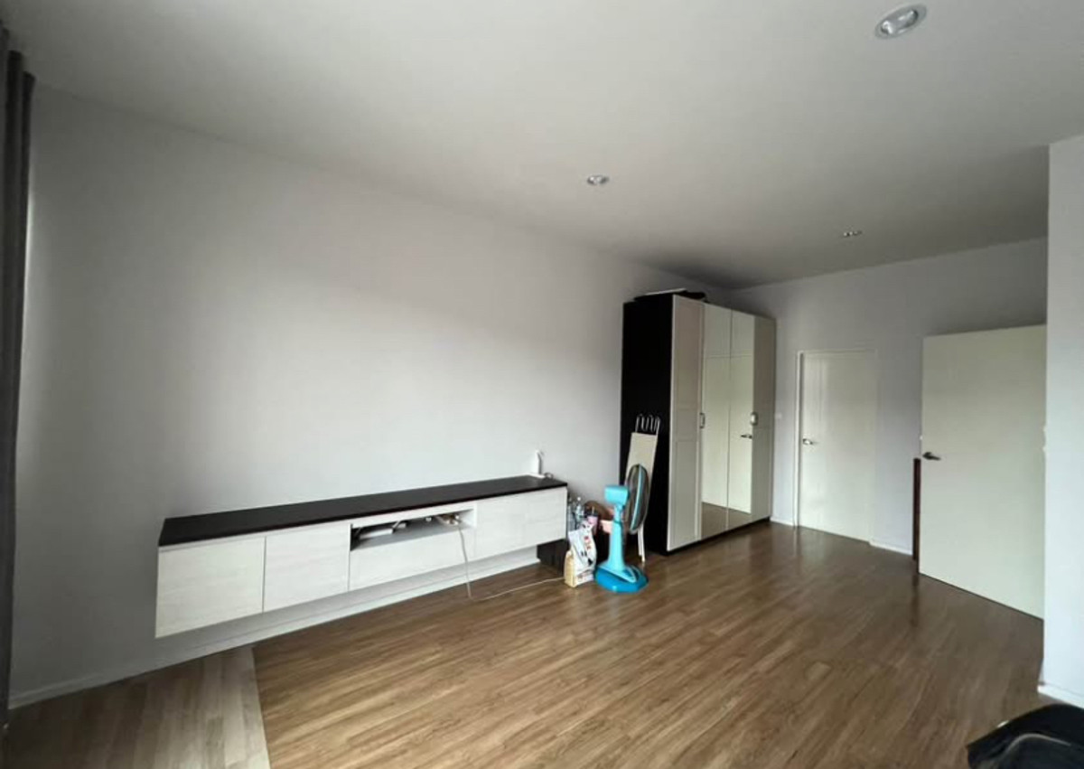 ทาวน์โฮมพระราม 5 ราชพฤกษ์ บางกรวย : ขาย / ให้เช่าทาวน์โฮมหรู บ้านกลางเมือง ราชพฤกษ์ ติดถนน ตรงข้าม Central Westville