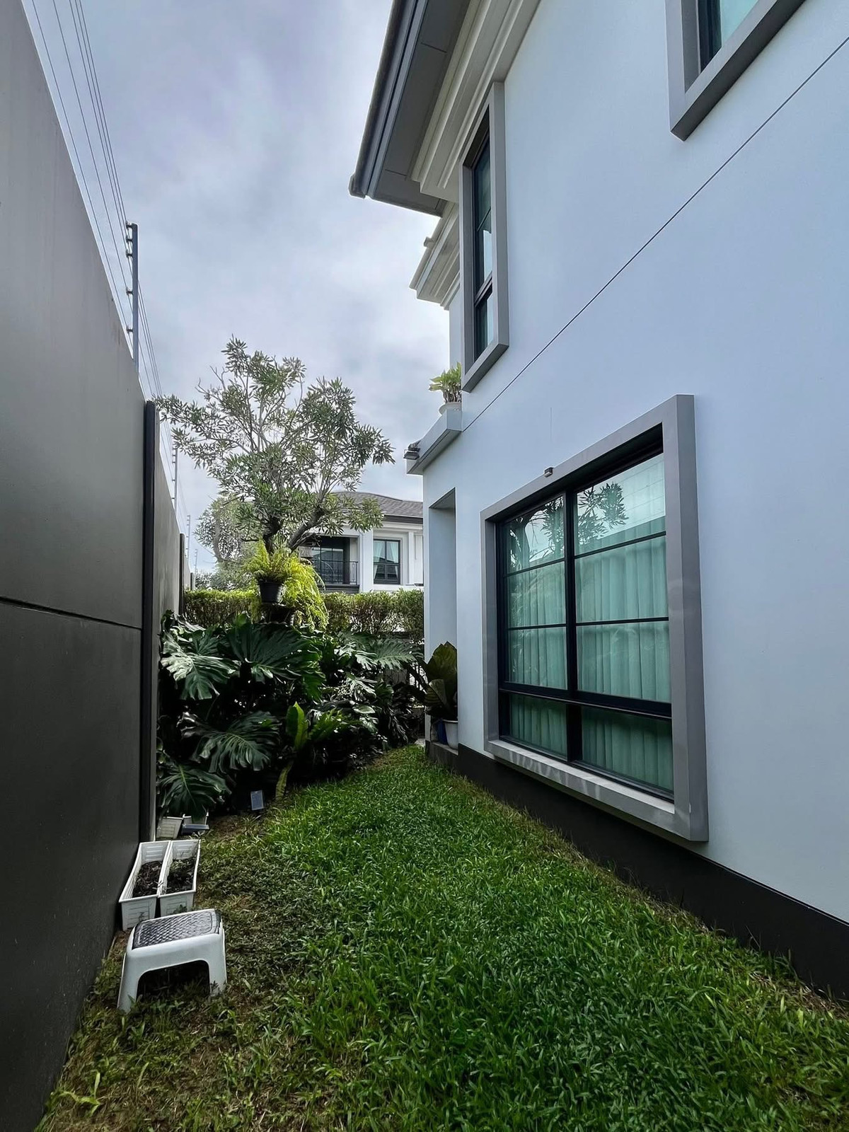 For RentHouseNonthaburi, Bang Yai, Bangbuathong : Luxury detached house for rent Setthasiri Village, Rama 5, fully furnished, near Lotus Nakhon In and The Walk Ratchaphruek.