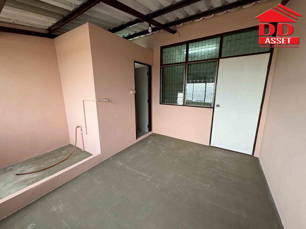 ให้เช่าอาคารพาณิชย์เสรีไทย-นิด้า : ให้เช่า อาคารพาณิชย์ 4 ชั้น ซอยเสรีไทย 32 รหัสทรัพย์ : T8236