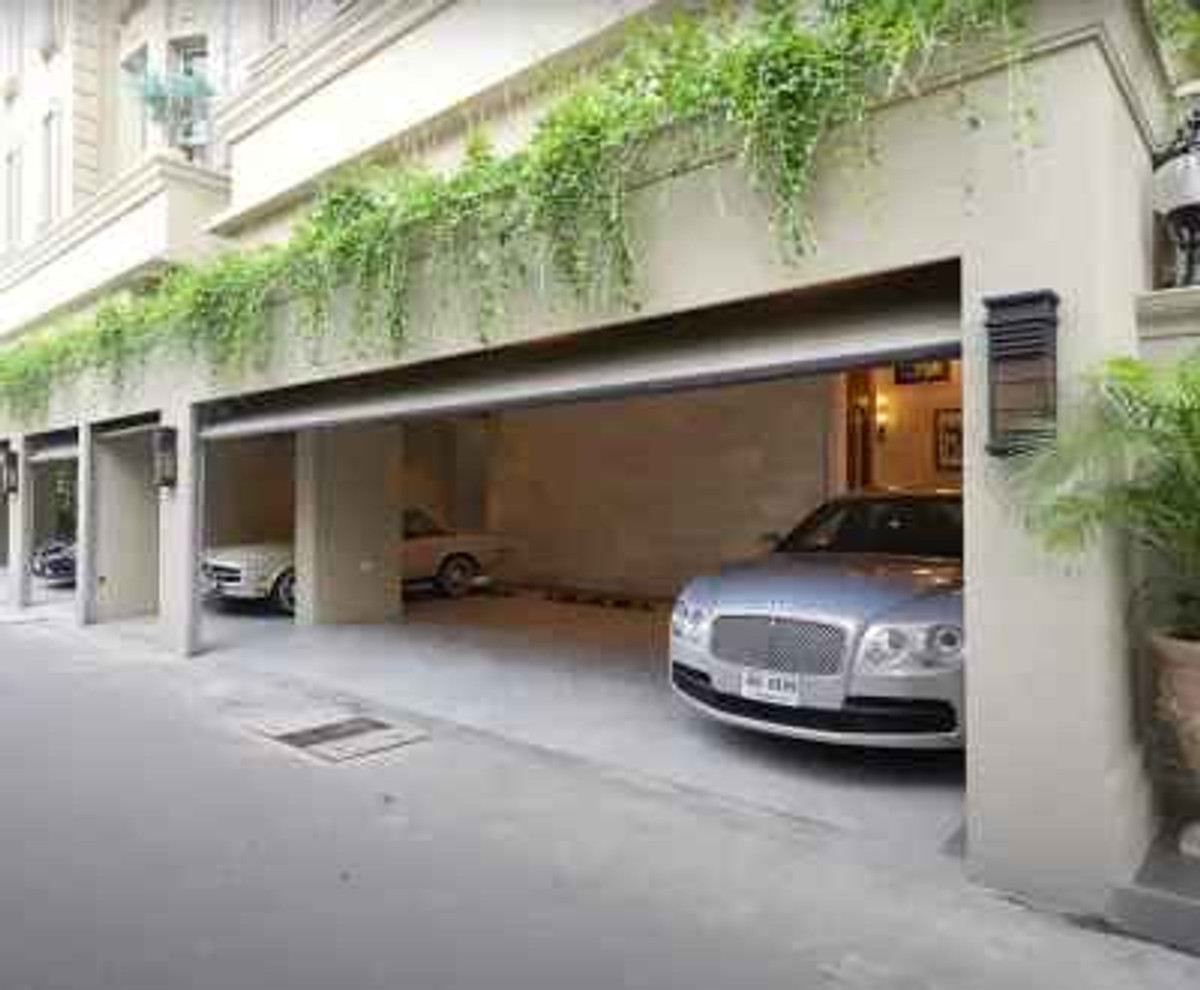 For RentHouseSukhumvit, Asoke, Thonglor : For rent 64.5 sq m, 4 bedrooms, 5 bathrooms, 3 parking spaces, 3-story detached house CASA EKKAMAI 28