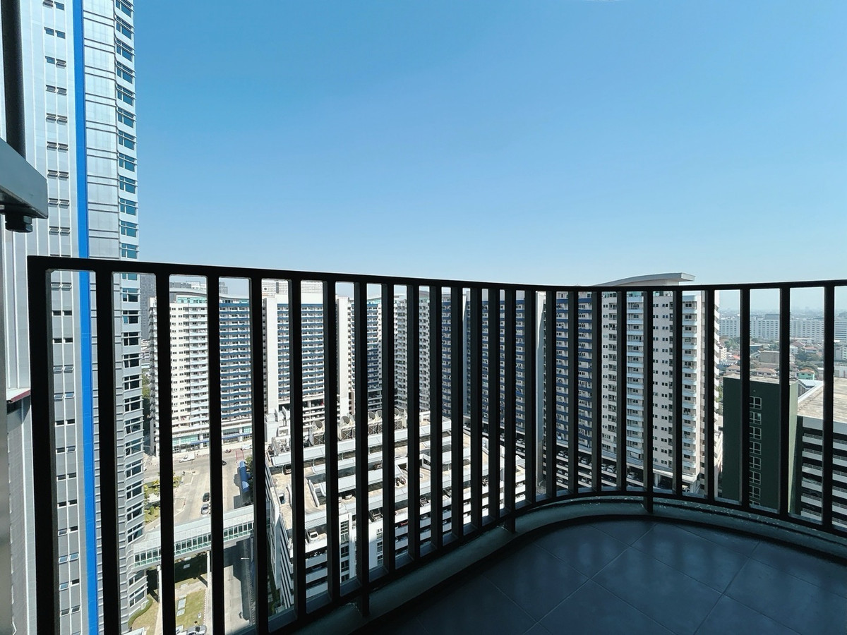 ขายคอนโดลาดพร้าว เซ็นทรัลลาดพร้าว : หลุดจอง ‼️ห้องสุดท้าย The Line vibe  ขนาด 65.65 Sq.m 2 bed 2 bath เพียง 7.79 MB ติดต่อ 086-795-9997