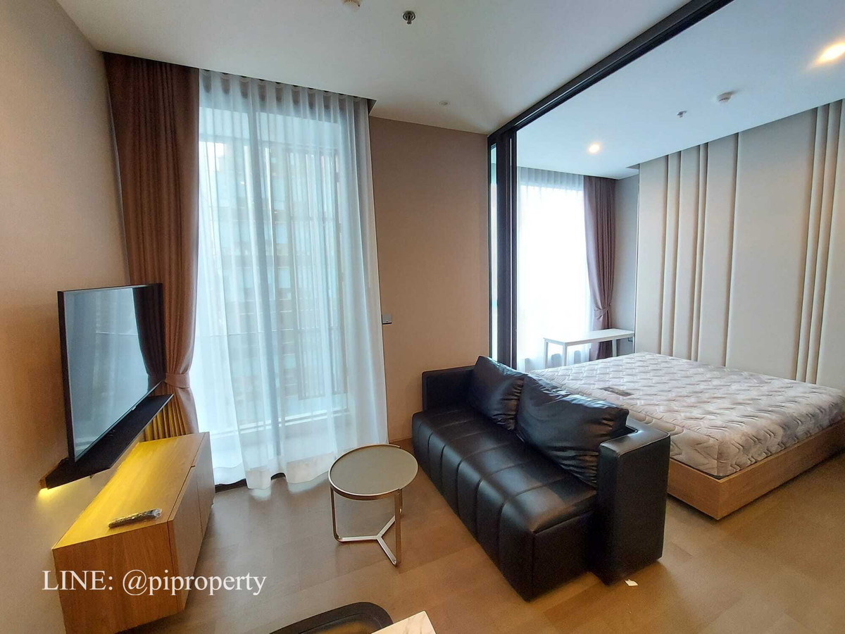 ให้เช่าคอนโดพระราม 9 เพชรบุรีตัดใหม่ RCA : ให้เช่าคอนโด 1 ห้องนอน ตกแต่งครบครัน ในโครงการ Esse at Singha Complex ใกล้สถานี MRT