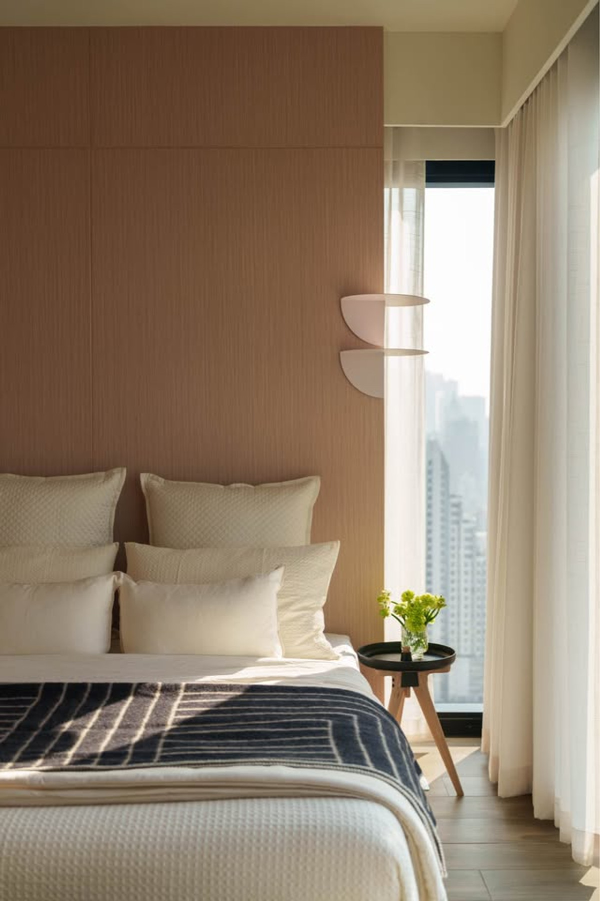 ให้เช่าคอนโดสีลม ศาลาแดง บางรัก : ⭐️ The Lofts Silom⭐️ 2 ห้องนอน 2 ห้องน้ำ ห้องใหม่ตกแต่งอย่างดี เครื่องใช้ไฟฟ้าครบ