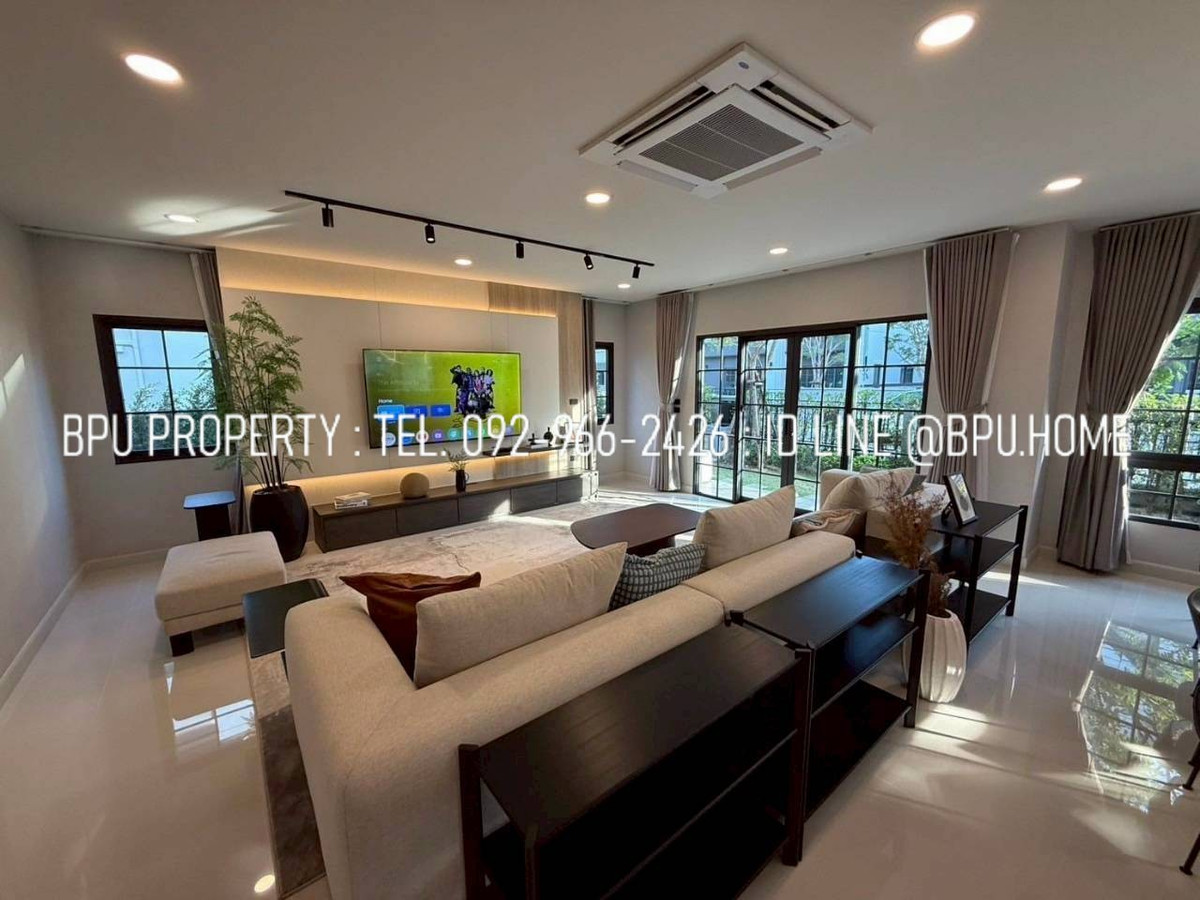 ให้เช่าบ้านบางนา แบริ่ง ลาซาล : ** ให้เช่าบ้านเดี่ยว 4 ห้องนอน ** Centro บางนา ใกล้ เมกะบางนา (โครงการใหม่ เฟส 2)