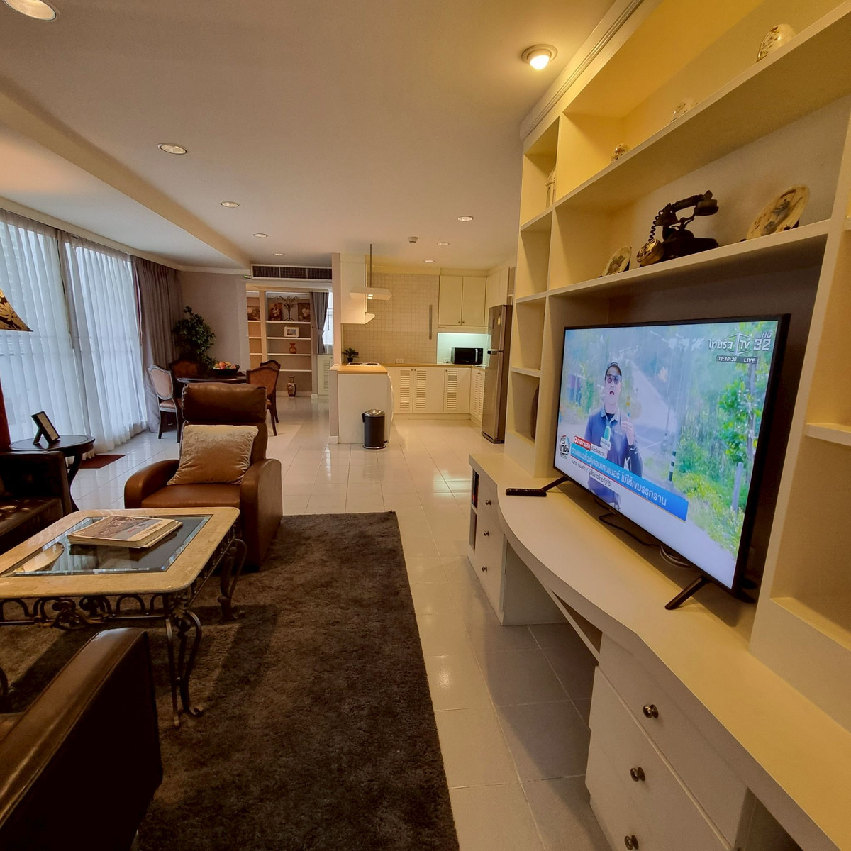 CondoSukhumvit, Asoke, Thonglor : ✨ Private kingdom 142 sq m in the heart of Sukhumvit 39✨ Wide area like living in a single house. With a 180 degree city view!📸