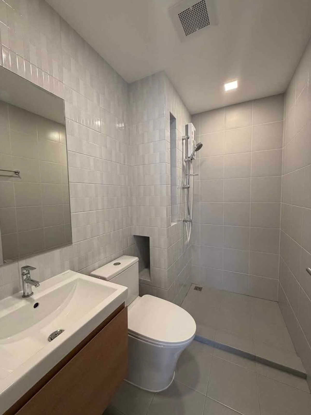 For RentCondoPinklao, Charansanitwong : ⭐️ Chapter One Spark Charan⭐️ 1 bedroom, 1 bathroom, beautiful room, has electrical appliances, ready to move.