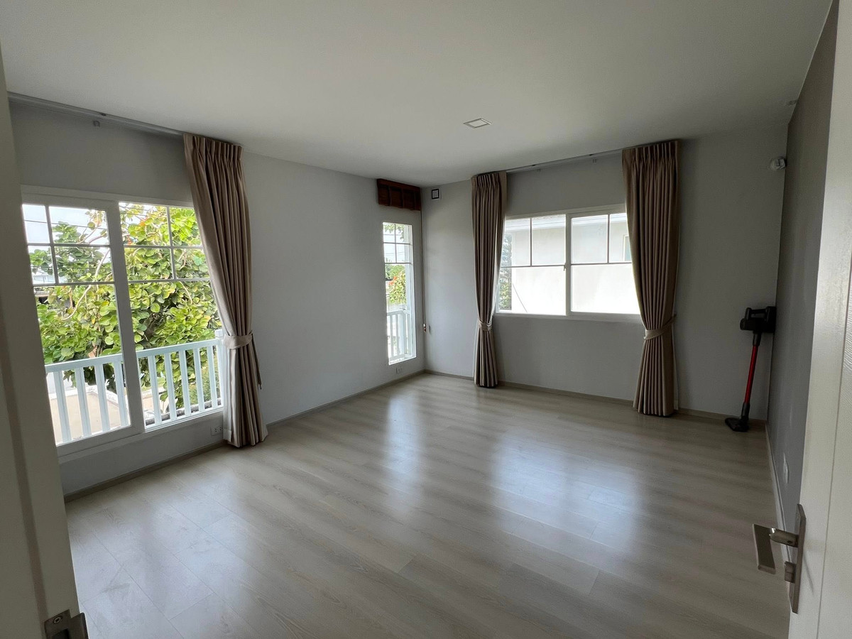 For RentHouseSamut Prakan,Samrong : Villaggio Bangna - Theparak / 3 bedrooms (FOR RENT), Villaggio Bangna - Theparak / 3 Bedrooms (FOR RENT) YOK111