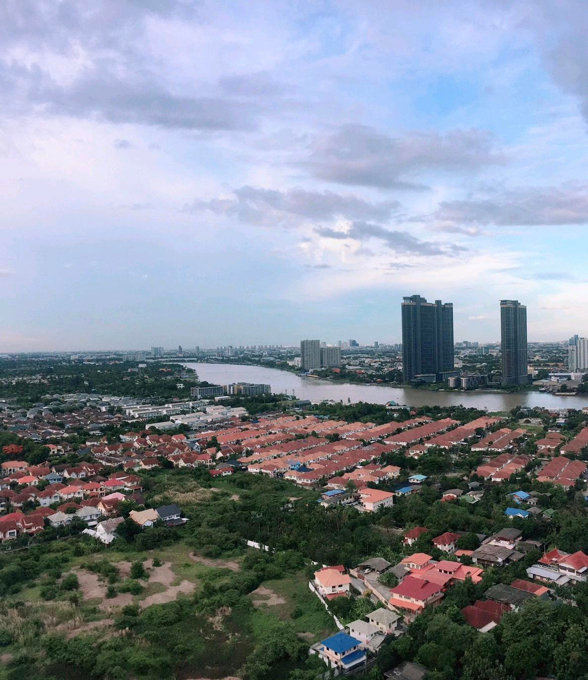 For SaleCondoRattanathibet, Sanambinna : Selling at a loss, Condo D-con Prime Rattanathibet, near the BTS, river view, beautifully decorated, ready to move in.