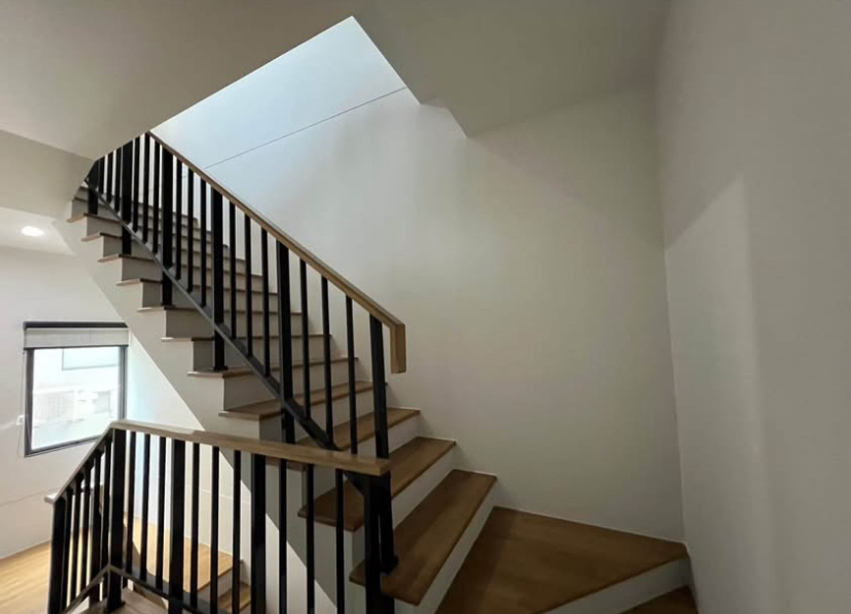 ทาวน์โฮมพระราม 5 ราชพฤกษ์ บางกรวย : ขาย / ให้เช่าทาวน์โฮมหรู บ้านกลางเมือง ราชพฤกษ์ ติดถนน ตรงข้าม Central Westville