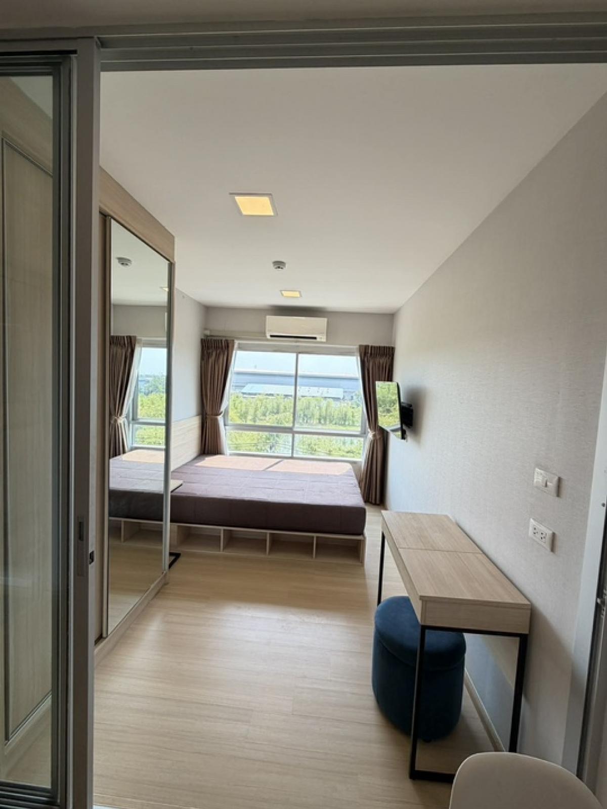 ให้เช่าคอนโดปทุมธานี รังสิต ธรรมศาสตร์ : พร้อมอยู่ Plum Condo Rangsit Alive 1 ห้องสวย!! เฟอร์นิเจอร์ครบ!! สัญญา2ปี ลดเหลือ 8,500.-