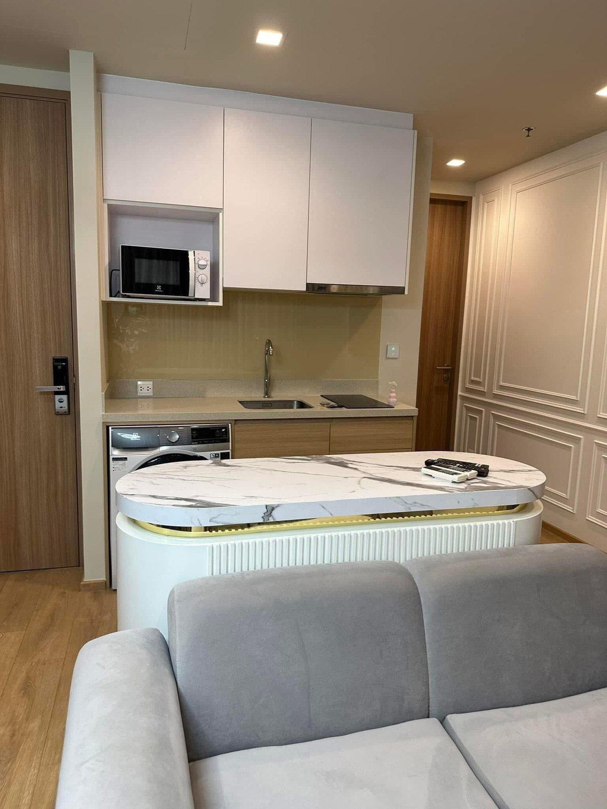 For RentCondoSukhumvit, Asoke, Thonglor : For rent: Noble Around 33 2 bedrooms 2 bathrooms fully furnished. Ready to move in!