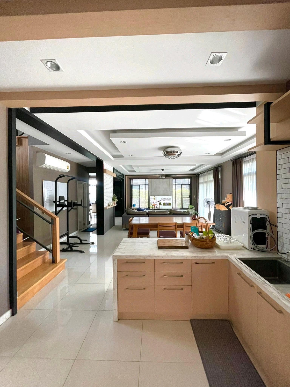 For RentHousePattanakan, Srinakarin : House for rent and sale of luxury houses in The Palm Pattanakarn project (The Palm Pattanakarn