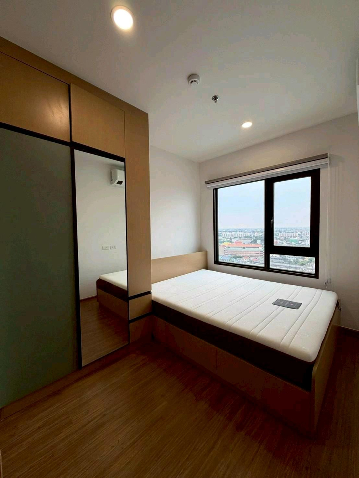 For RentCondoBang kae, Phetkasem : #E112 🎉170369 Condo for Rent at The LIVIN Phetkasem