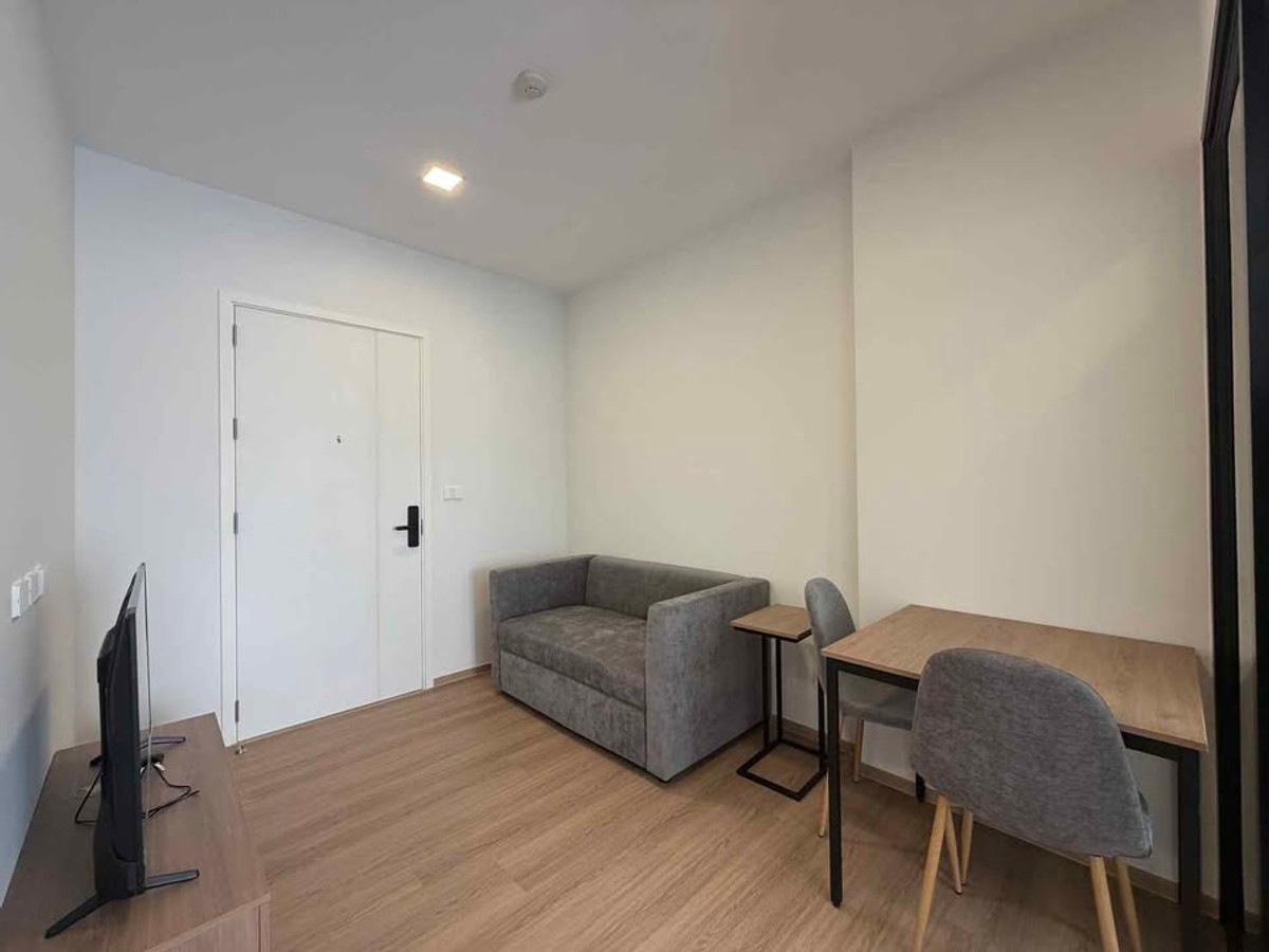 For RentCondoPinklao, Charansanitwong : ⭐️ Chapter One Spark Charan⭐️ 1 bedroom, 1 bathroom, beautiful room, has electrical appliances, ready to move.