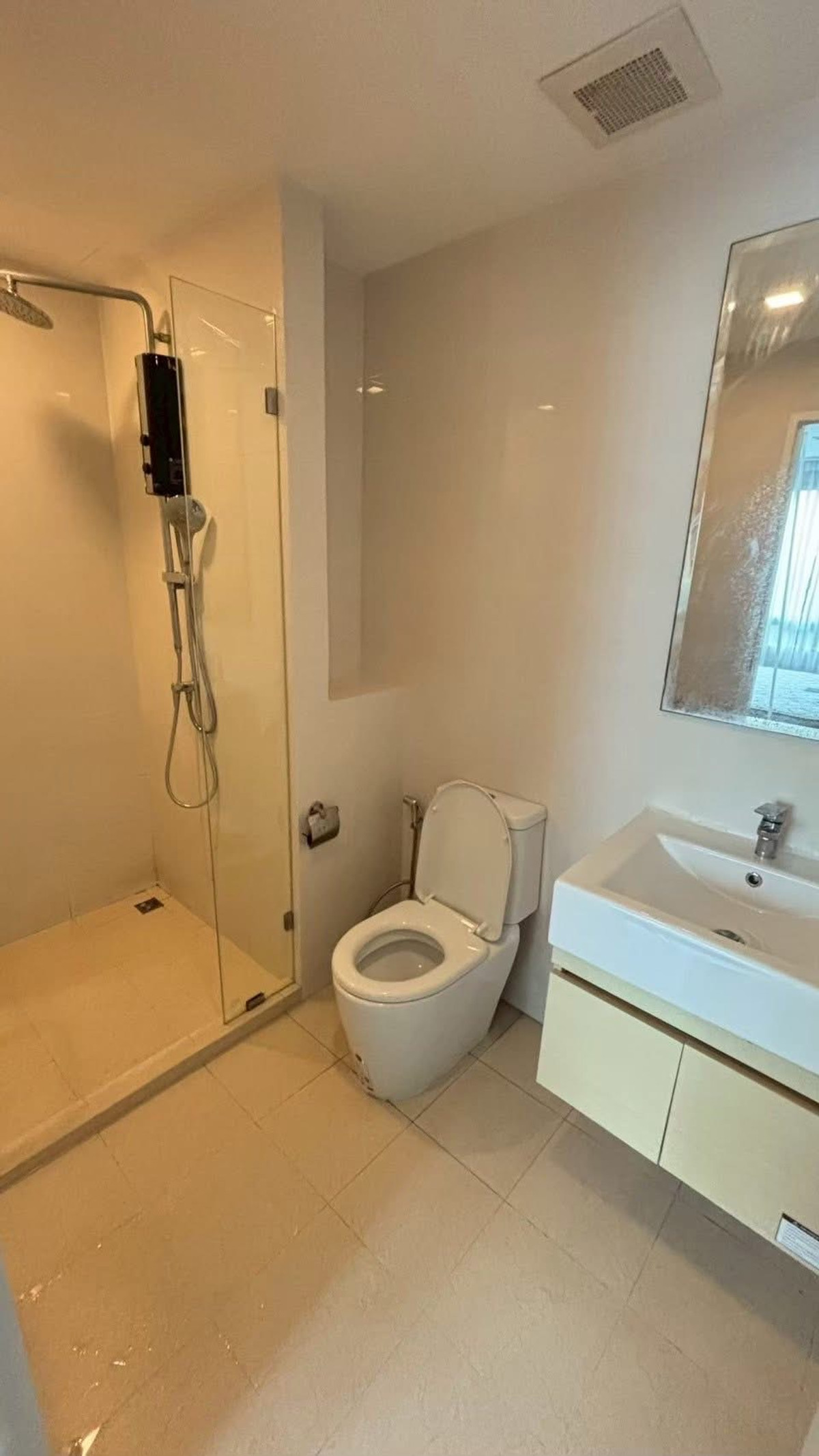 For RentCondoRatchadapisek, Huaikwang, Suttisan : For Rent ✨ Metro Luxe Rose Gold Phahol - Sutthisan ✨ Near MRT Sutthisan. Fully furnished with appliances.