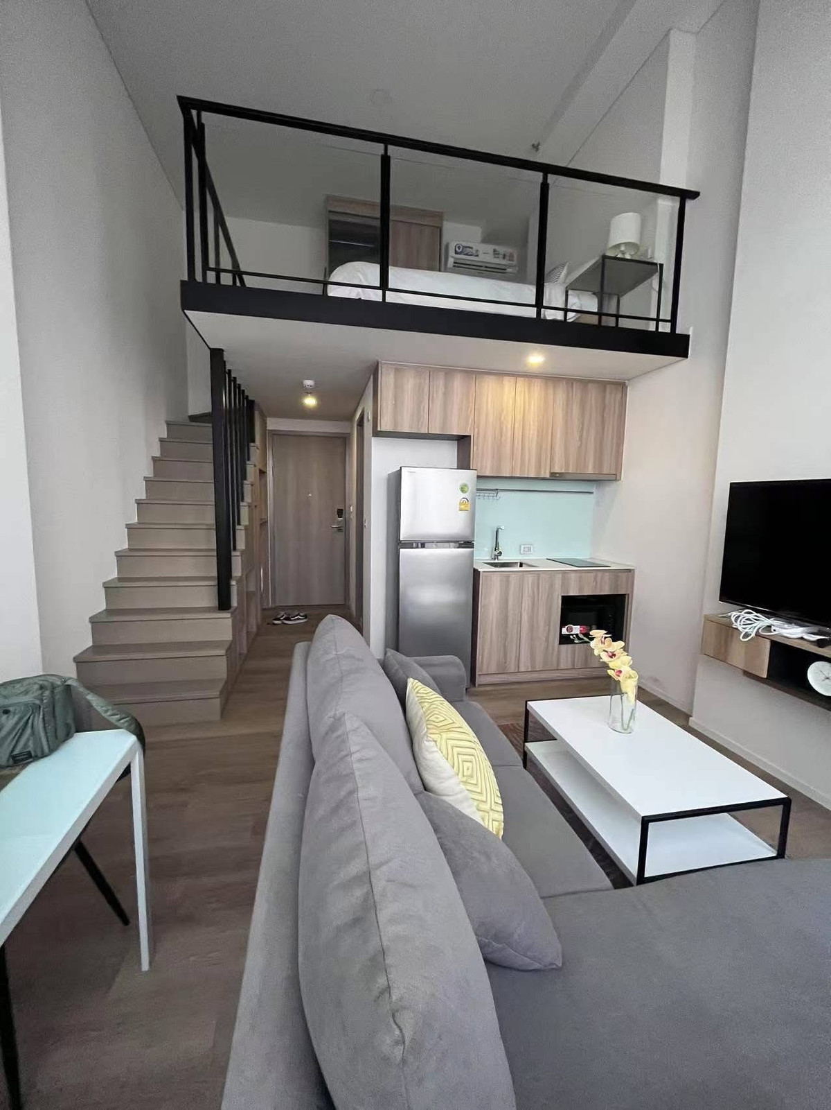 ขายคอนโดอ่อนนุช อุดมสุข :  Siamese Sukhumvit 87 / Duplex 1 Bedroom (FOR SALE),  ไซมิส สุขุมวิท 87 / ดุเพล็กซ์ 1 ห้องนอน (ขาย) MMK005