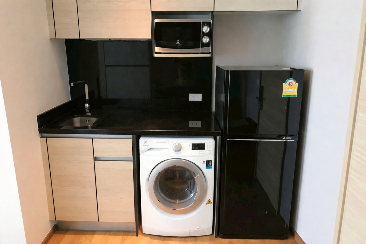 For RentCondoSukhumvit, Asoke, Thonglor : For rent, Park Origin Phromphong, high floor, city view, very beautiful room, very good price.