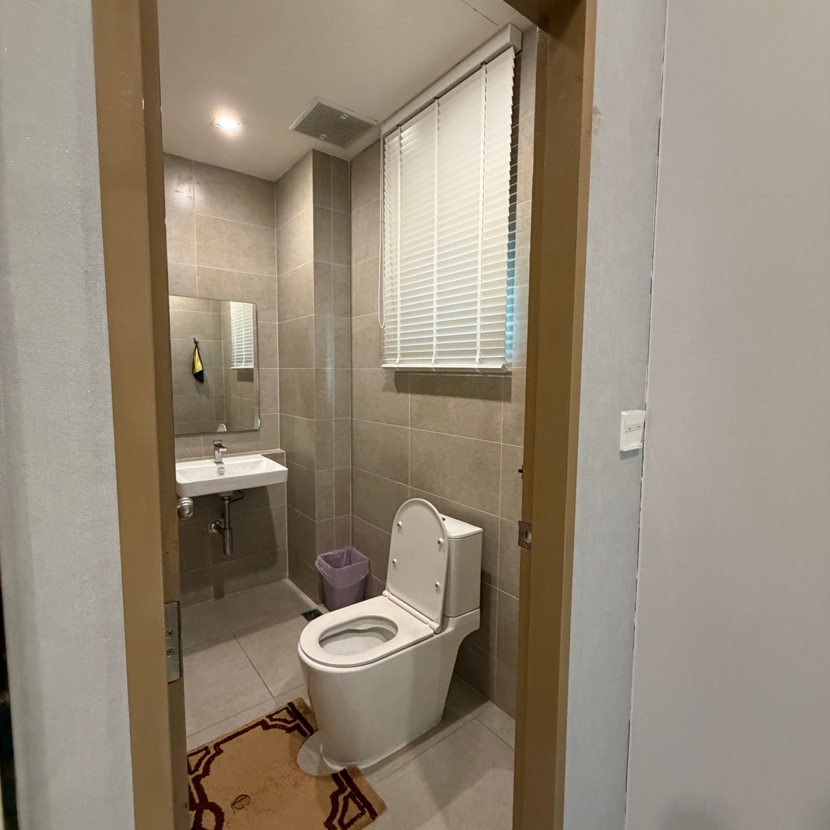 ขายบ้านโชคชัย4 ลาดพร้าว71 : ขายHome Office 5 ชั้น พร้อมลิฟท์ ติดห้างแบบเดินถึง — โซนเลียบด่วนรามอินทรา