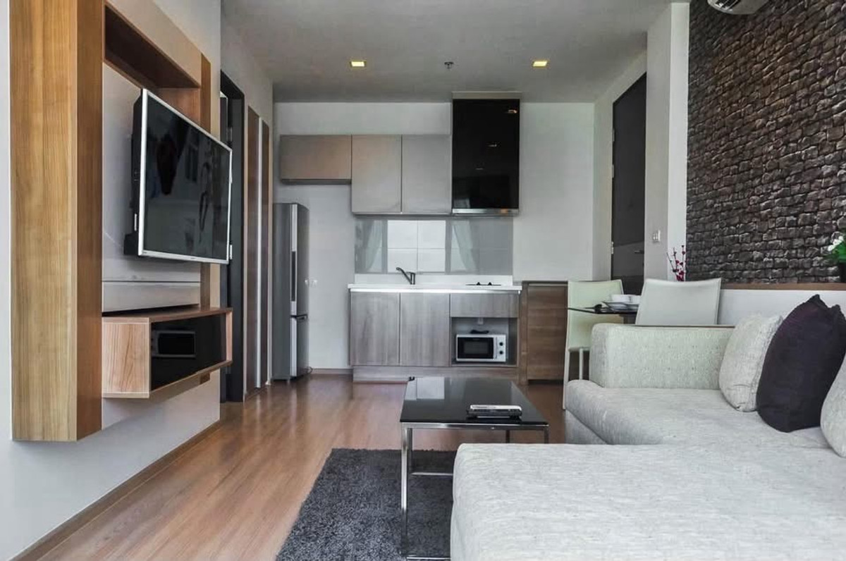 ให้เช่าคอนโดสาทร นราธิวาส : Rare item!! 
ให้เช่า RHYTHM SATHORN