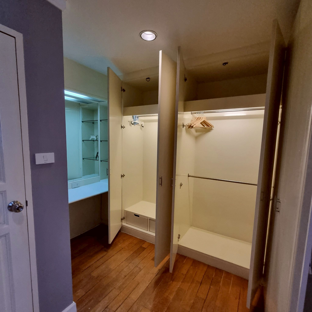 CondoSukhumvit, Asoke, Thonglor : ✨ Private kingdom 142 sq m in the heart of Sukhumvit 39✨ Wide area like living in a single house. With a 180 degree city view!📸