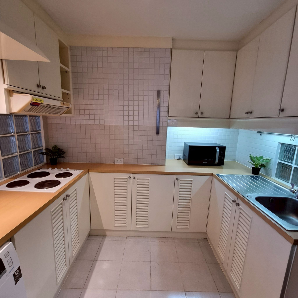 CondoSukhumvit, Asoke, Thonglor : ✨ Private kingdom 142 sq m in the heart of Sukhumvit 39✨ Wide area like living in a single house. With a 180 degree city view!📸