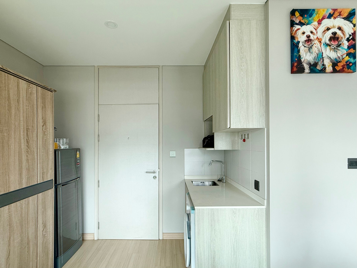 ขายคอนโดเกษตรศาสตร์ รัชโยธิน : ขายด่วน!!  ราคาถูก 🌈✨  Lumpini Park Phahol 32 (1 Studio , 24.5 ตร.ม.) เพียง 2.59 MB เท่านั้น!!  ห้องพร้อมเฟอร์นิเจอร์ โทร 092-2462653 Donut